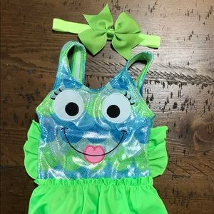 🌸Candlestick 🌸swimsuit 6m